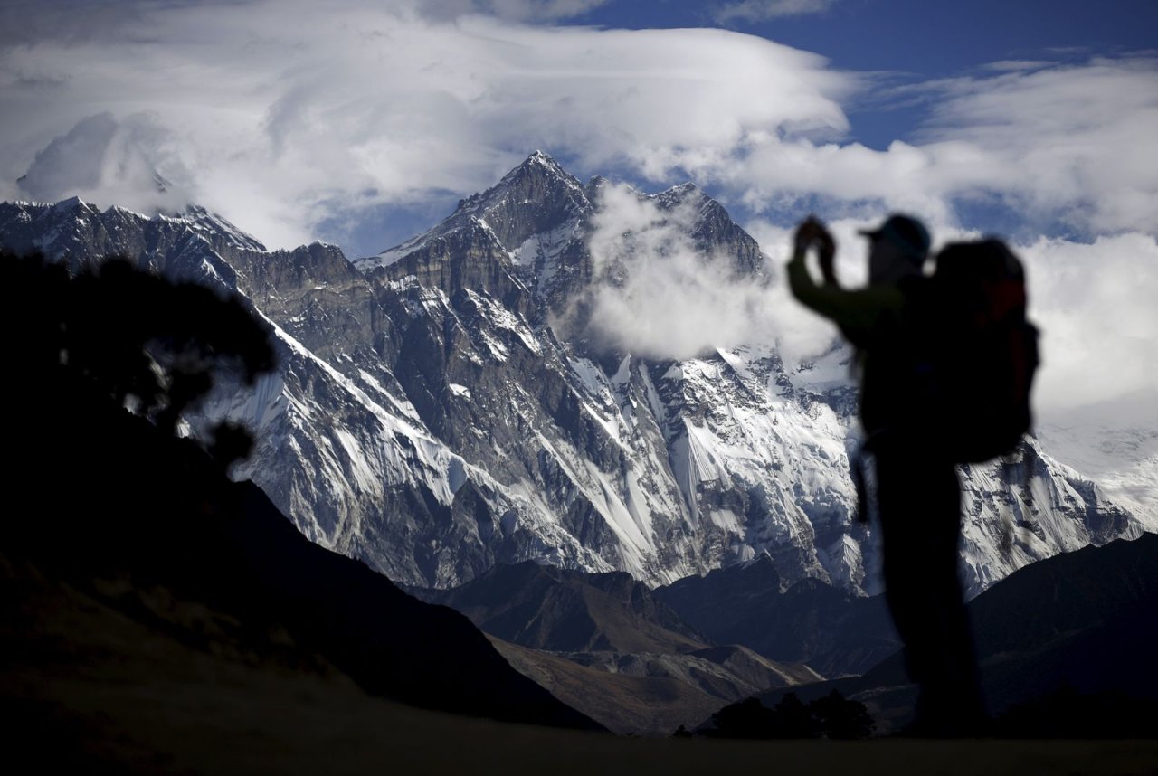 Mount Everest 11 Climbers Dead in 16 Days (What Happens to the Bodies